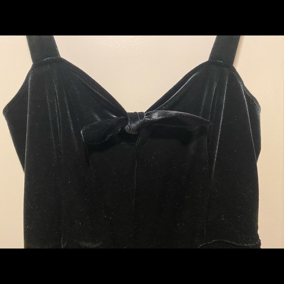 Abercrombie & Fitch Black Velvet Jumpsuit size Medium - Picture 4 of 7